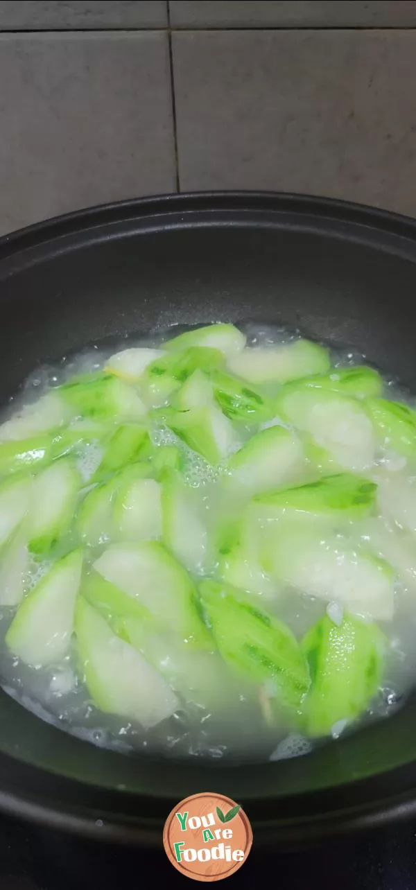 Sponge gourd soup with rice