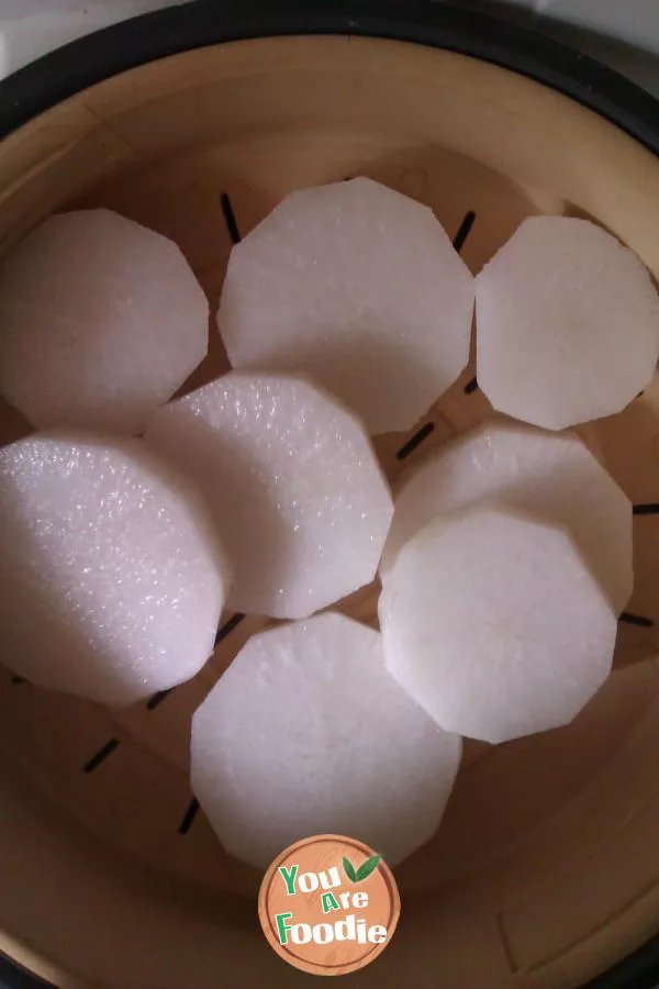 Steamed white radish