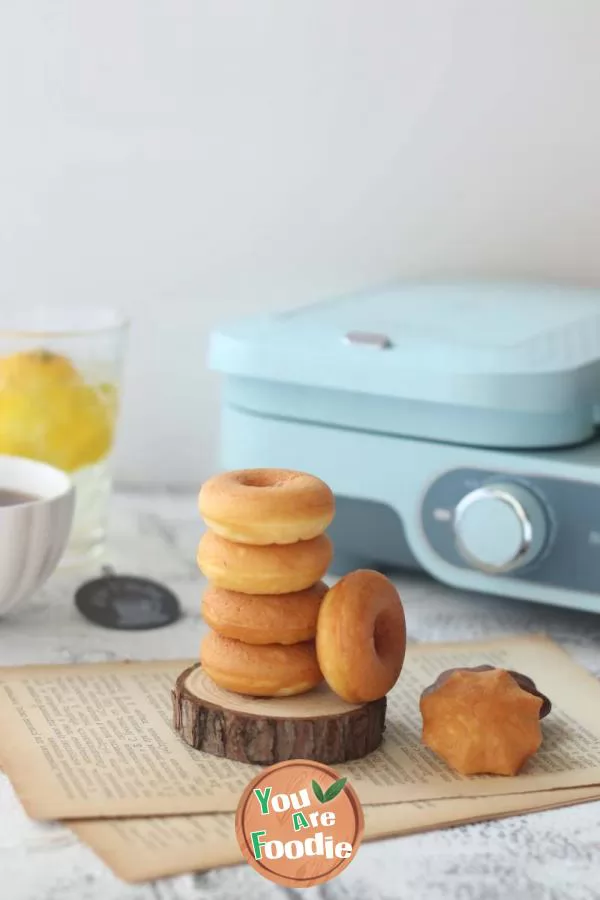 Original doughnut / chocolate cake