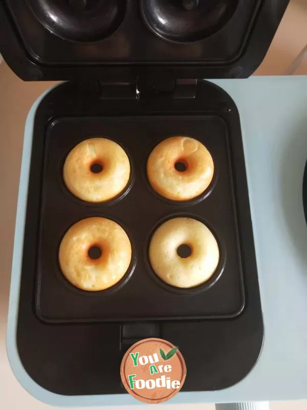 Original doughnut / chocolate cake