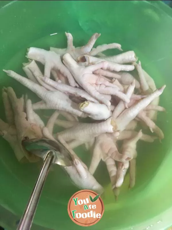 Pickled chicken feet