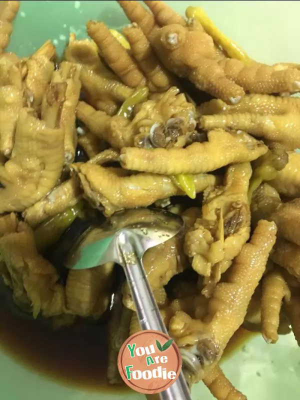 Pickled chicken feet