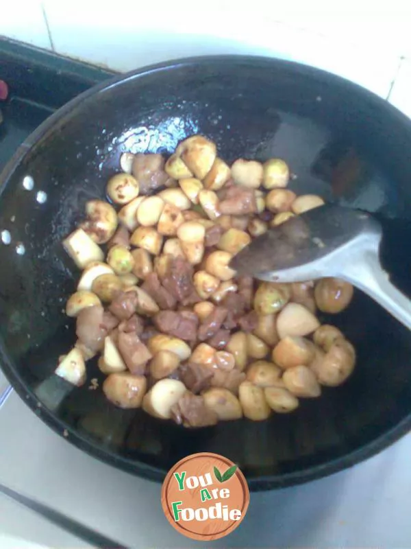 Meimeidi, stewed taro with braised meat