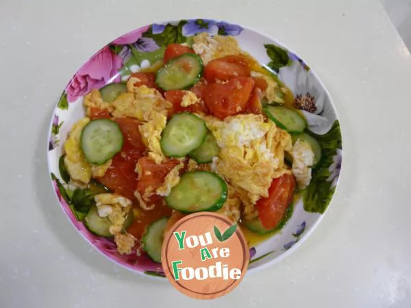 Home cooked - scrambled eggs with tomatoes