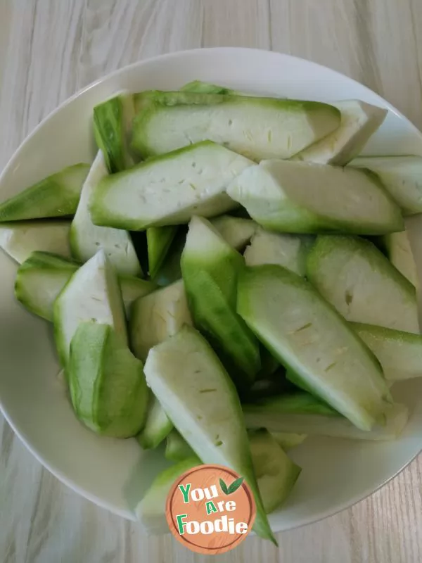 Sponge gourd in oyster sauce