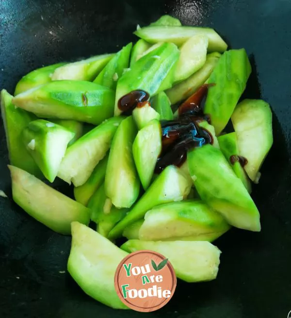 Sponge gourd in oyster sauce