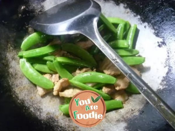 Fried sweet beans with streaky pork