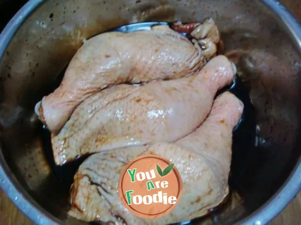Crispy roast chicken leg