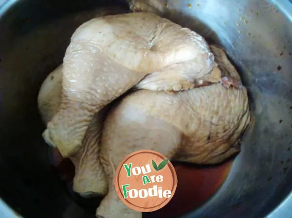 Crispy roast chicken leg
