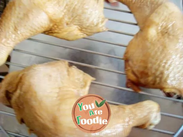 Crispy roast chicken leg