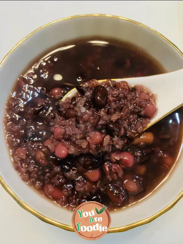 Bean,-rice-and-wheat-porridge