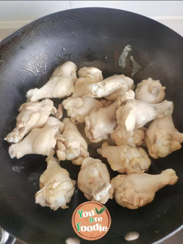 Stewed chicken wing root