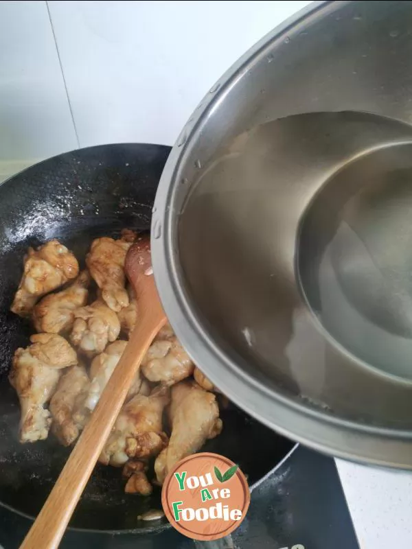 Stewed chicken wing root