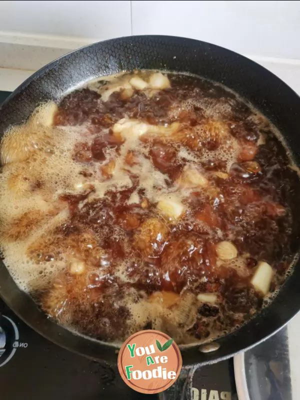 Stewed chicken wing root