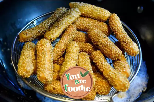 Crispy sesame sticks