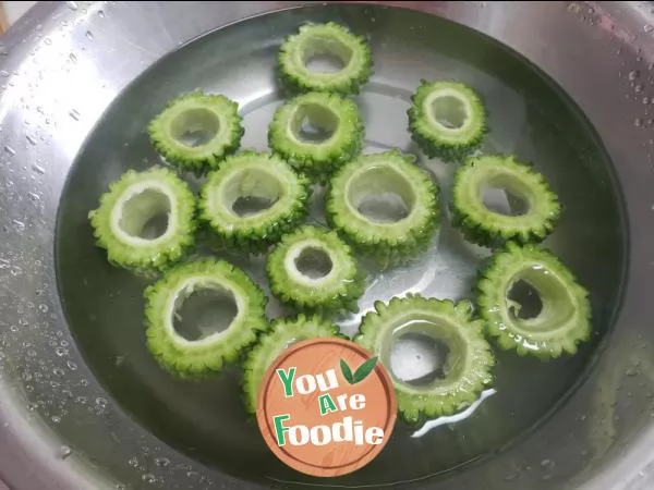 Bitter gourd stuffed meat