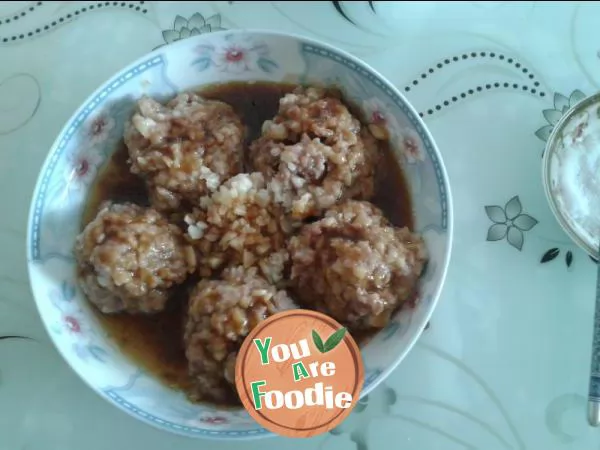 Steamed meat balls