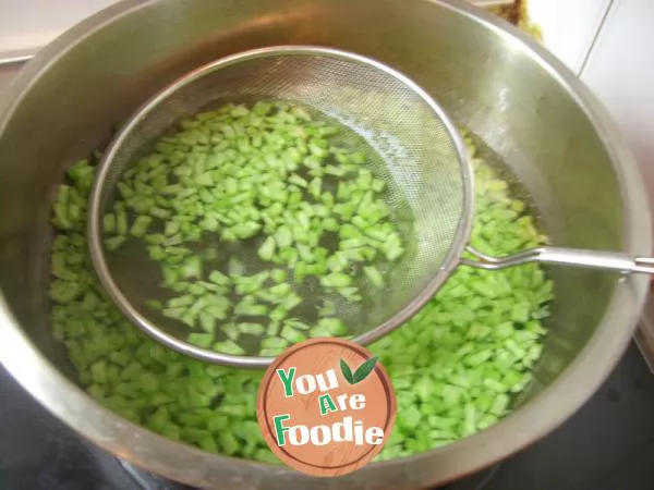 Fried egg with bitter gourd