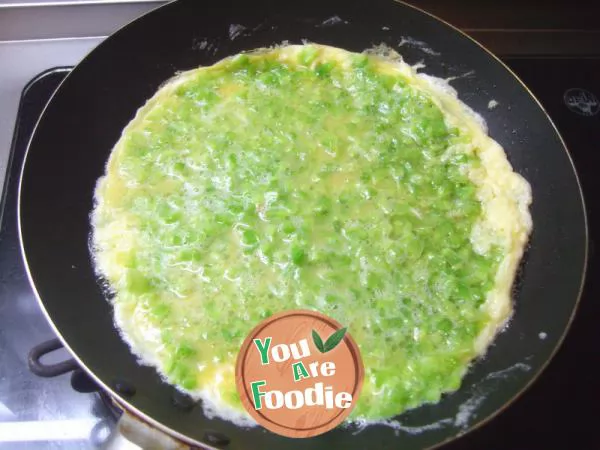 Fried egg with bitter gourd