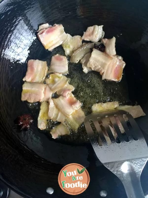 Fried meat with Chinese cabbage and vermicelli