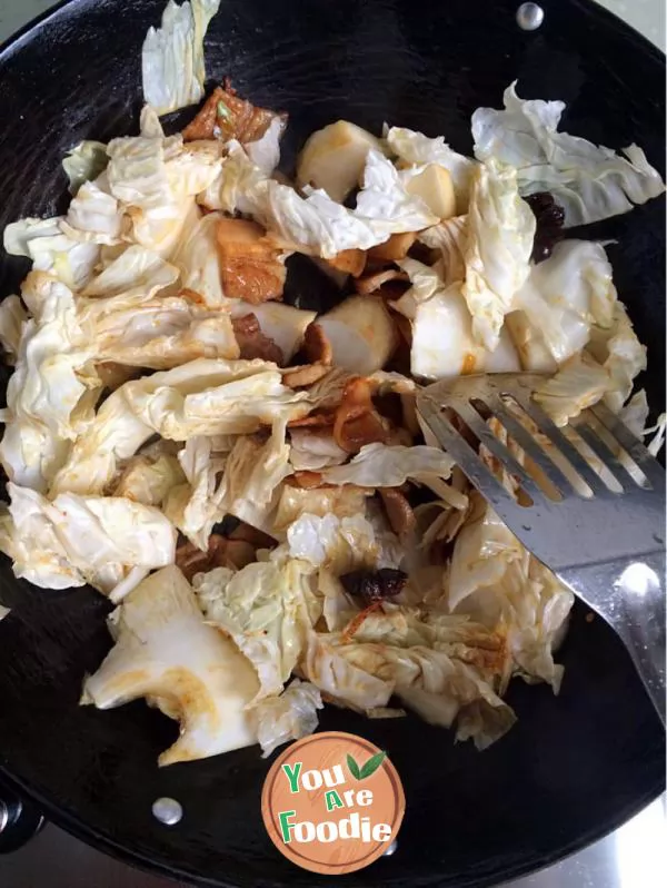 Fried meat with Chinese cabbage and vermicelli