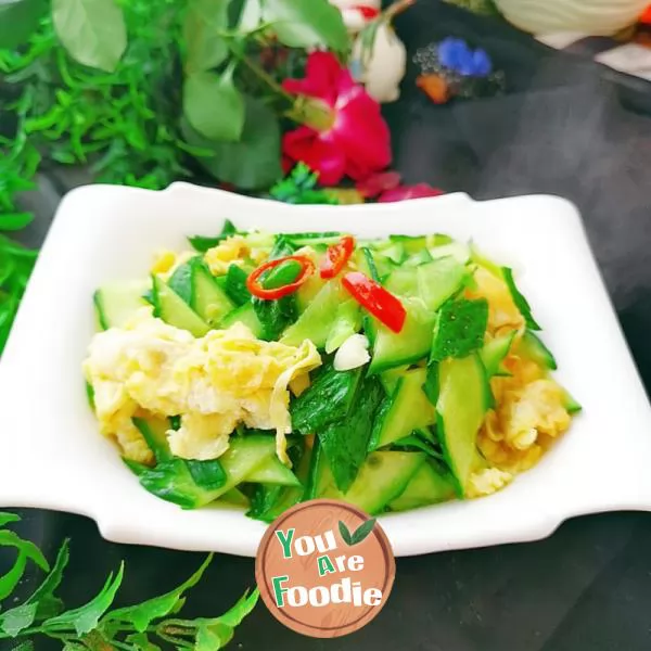 Fried egg with cucumber