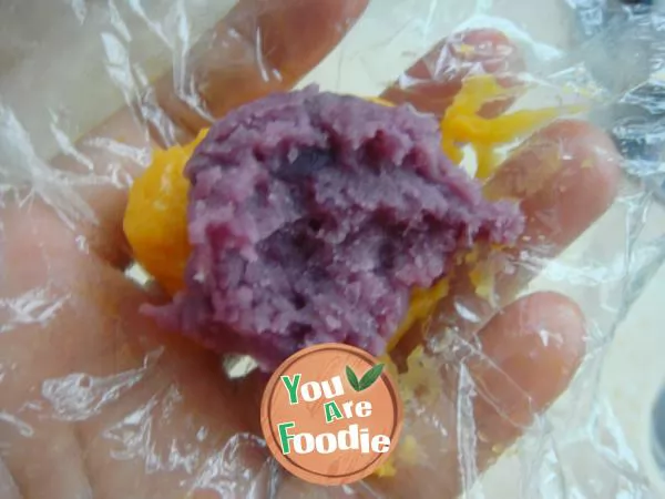 Sweet potato balls with cheese