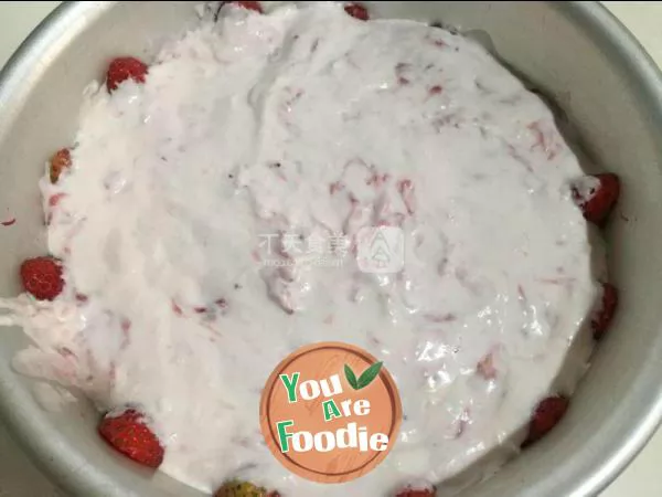 Strawberry Mousse Cake