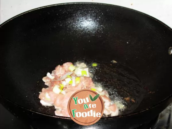 Sliced pork and Pleurotus eryngii