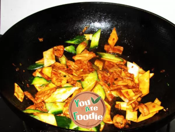 Sliced pork and Pleurotus eryngii