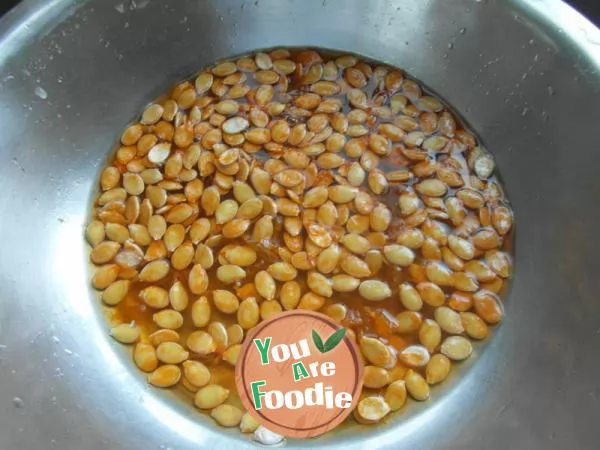 Fried pumpkin seeds
