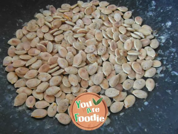 Fried pumpkin seeds