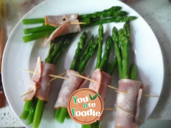 Asparagus Bacon Rolls