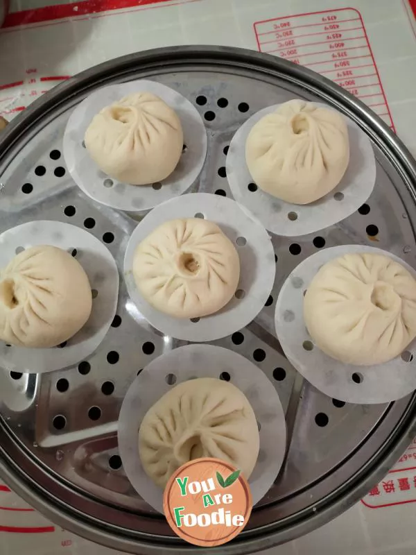 Quail egg meat bun