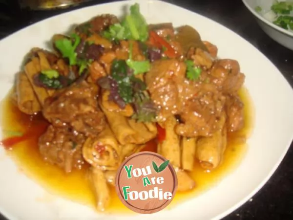 Braised duck with bean shoots