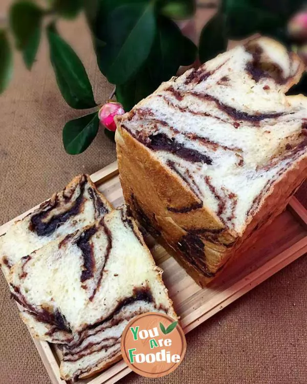 Bean paste toast