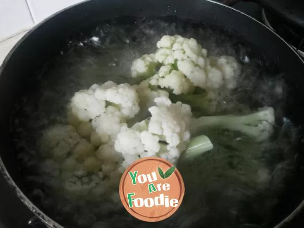 Steamed chicken wings with pepper