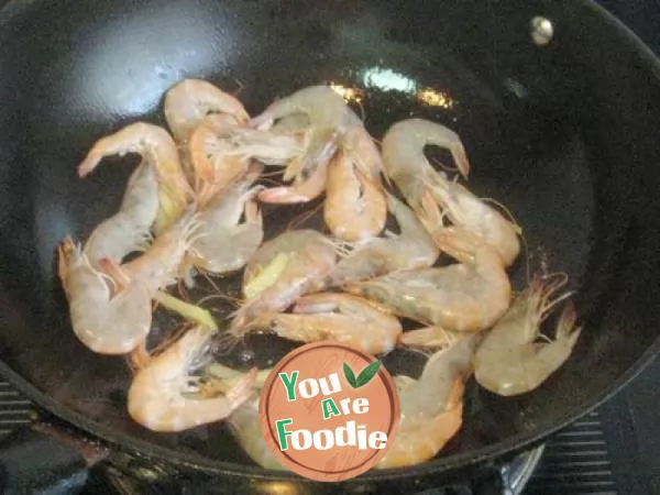 Fried shrimp with zucchini