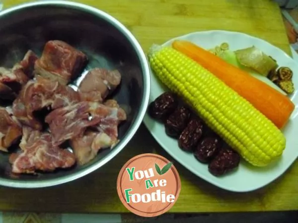 [health soup pot] carrot, corn and ribs soup