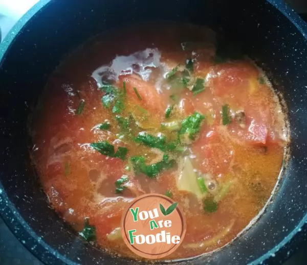 Tomato beef sour soup