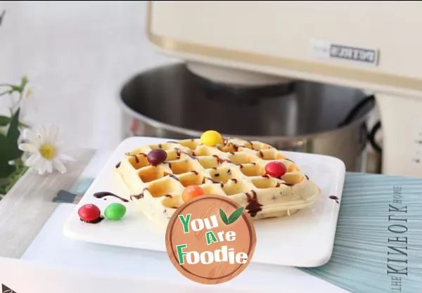 Crisp, soft and zero failure | black sesame milk waffle