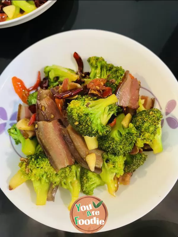Fried-broccoli-with-preserved-pork