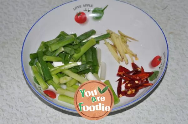 Razor clam with scallion and ginger