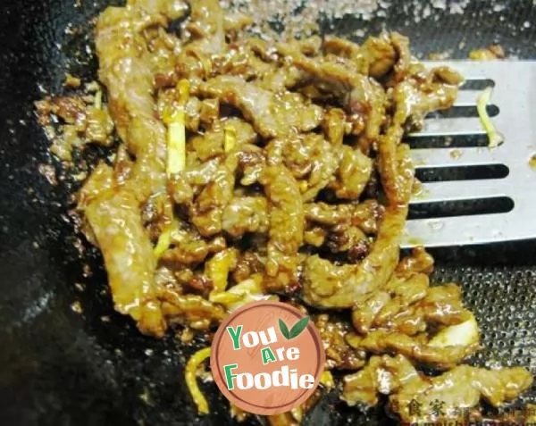 Fried shredded radish with beef
