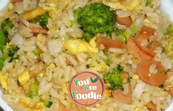 Fried rice with broccoli, egg, sausage