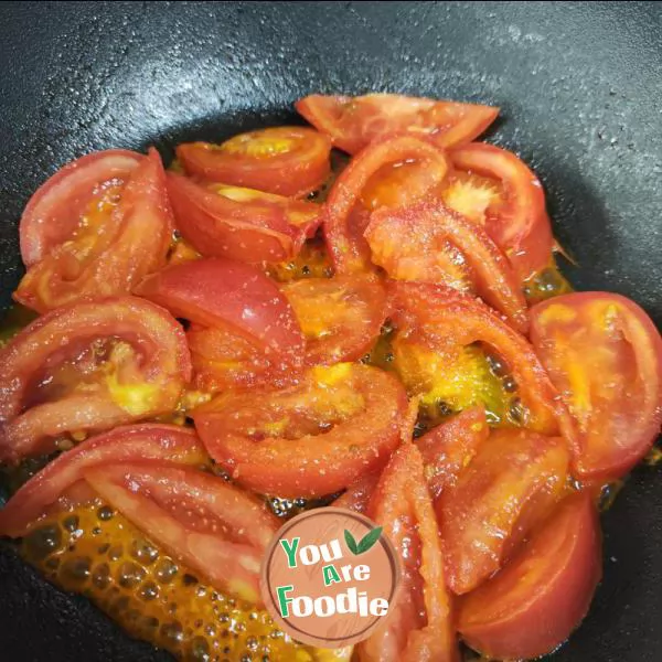 Scrambled egg with tomato