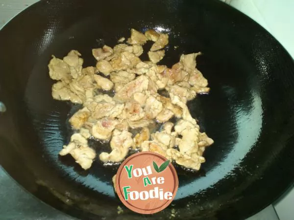 Braised pork slices with mushrooms and white gourd