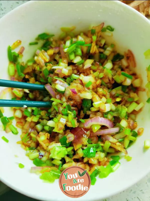 Chicken leg with scallion oil