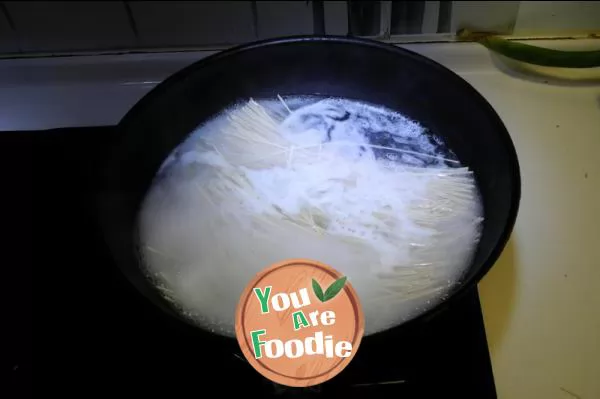 Boiled noodles with mutton
