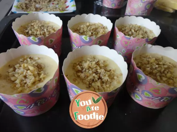 [Banana Walnut Muffin]